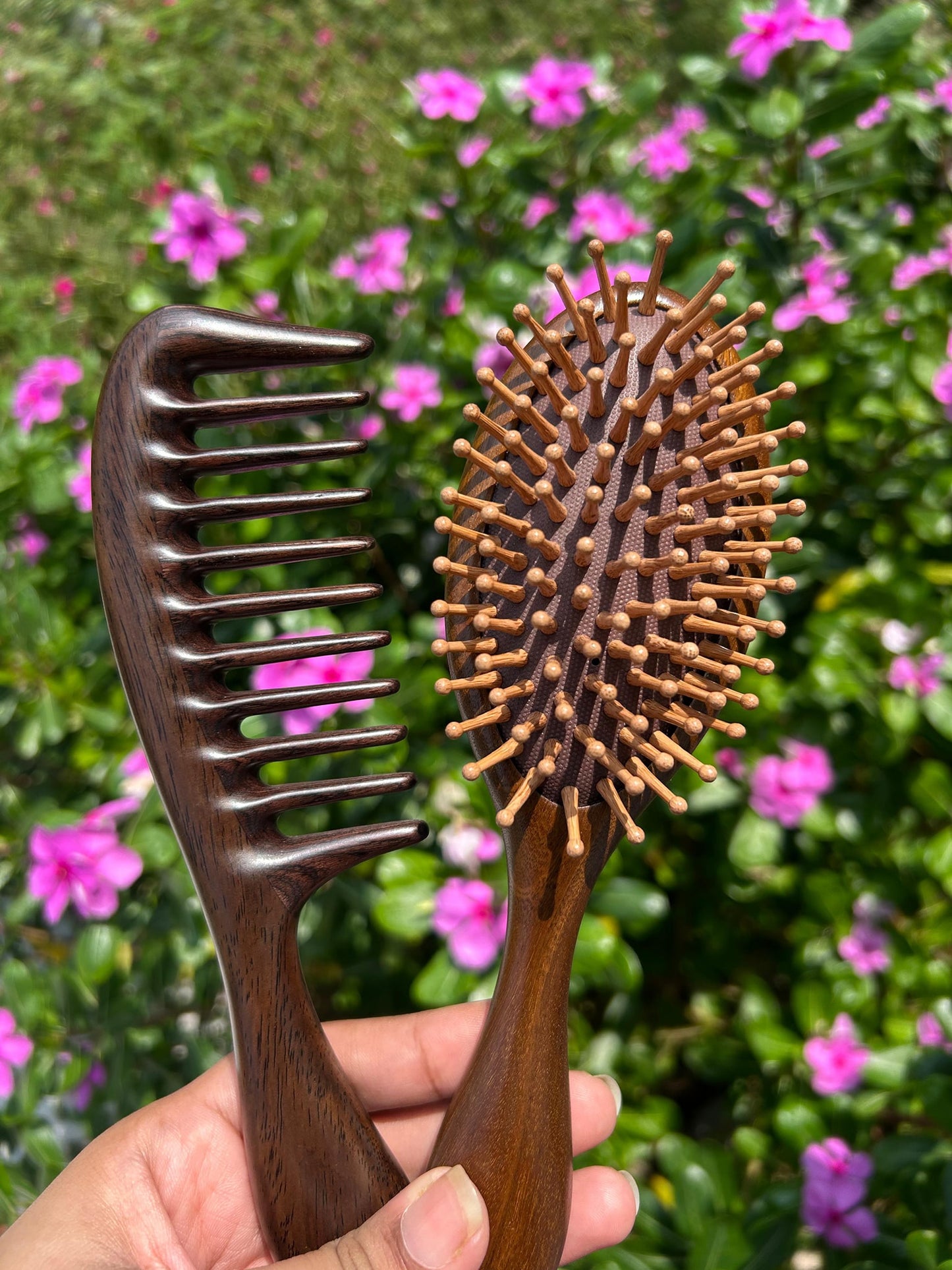 11 teeth Comb and Round Dark Brush - Combo Package